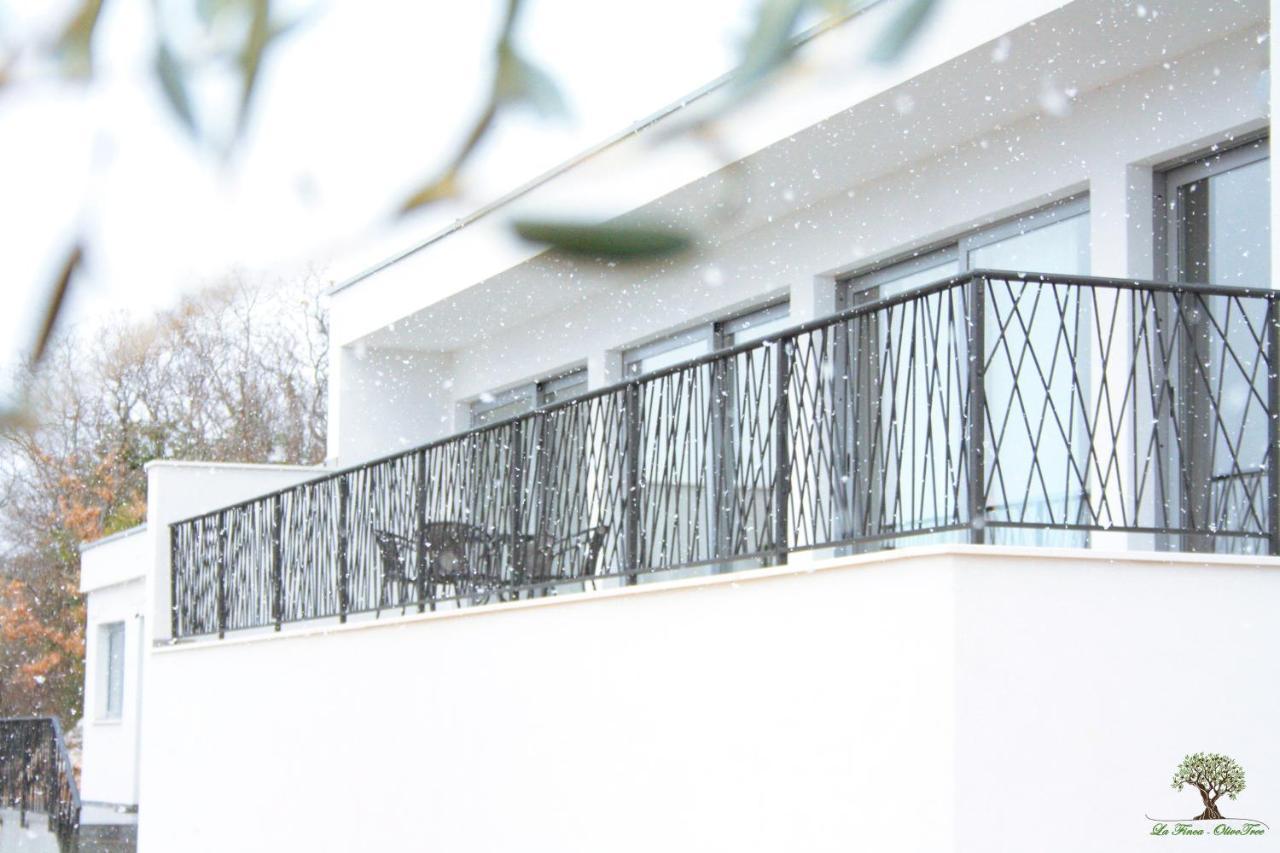 La Finca Olivetree Katuni ภายนอก รูปภาพ